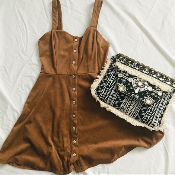 đź’•ONE DAY SALEđź’• Forever 21 suede snap dress - Picture 4 of 12